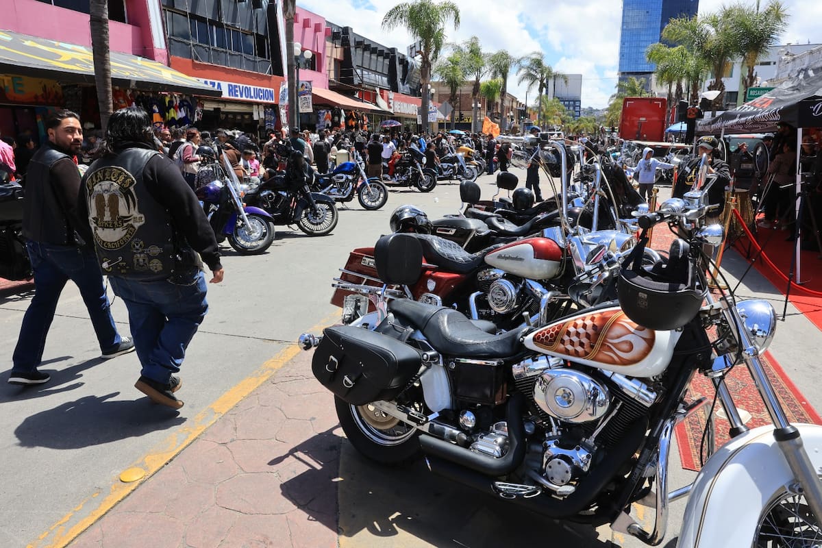 El Club Solo Ángeles celebró 32 años del evento con entrega de juguetes y zapatos a niños de zonas vulnerables. Foto: Sergio Ortiz