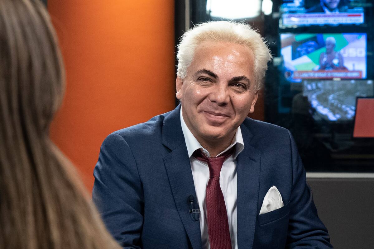 Cristian Castro confirma ruptura con su novia Marta Muvdi tras infidelidad