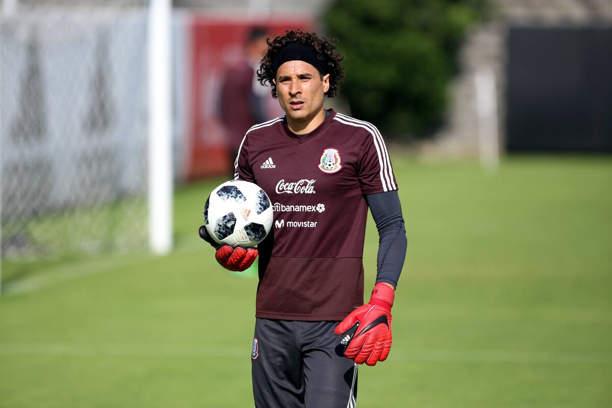 Ochoa culpa a Standard de no llegar a un "club mejor"