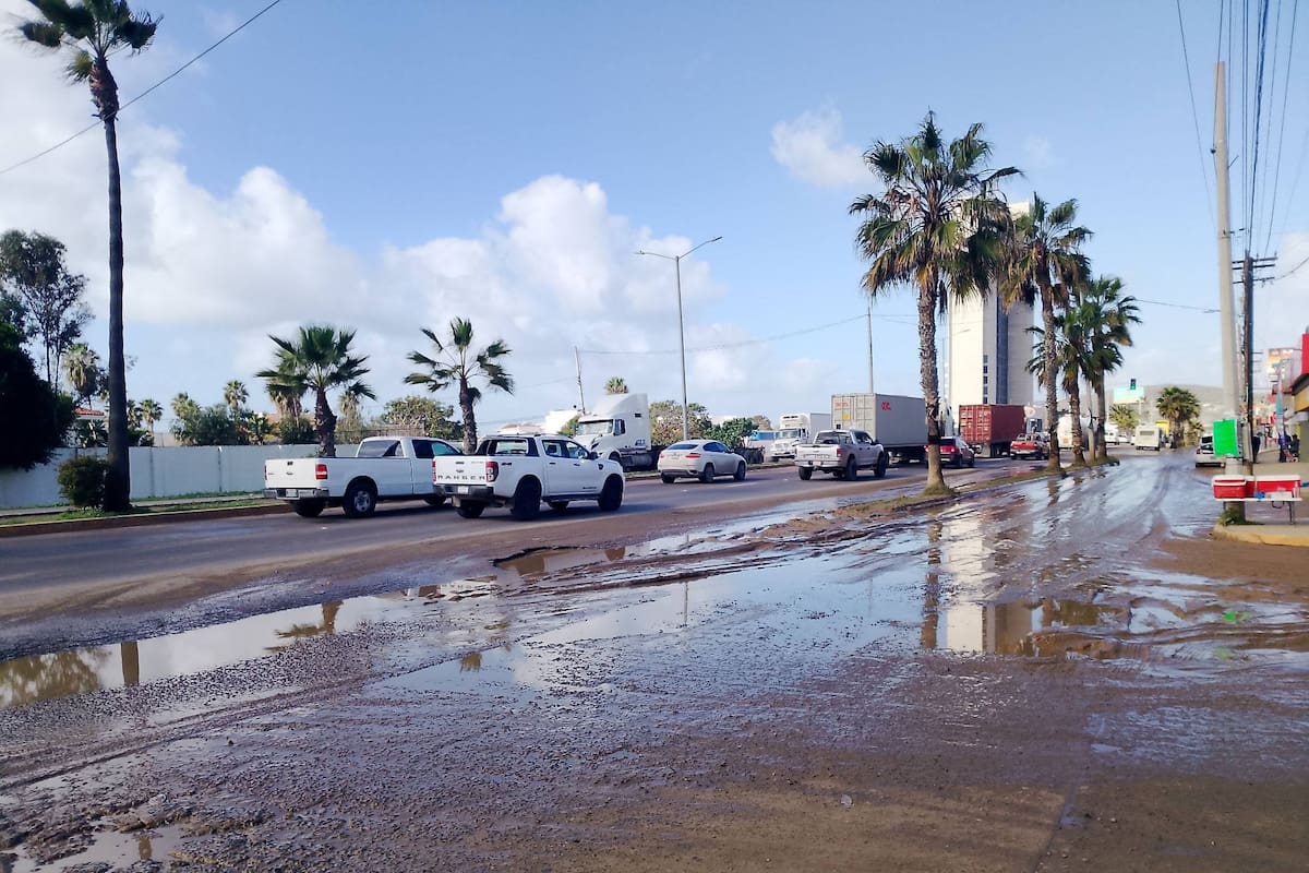 Calles de Ensenada en el olvido tras lluvias