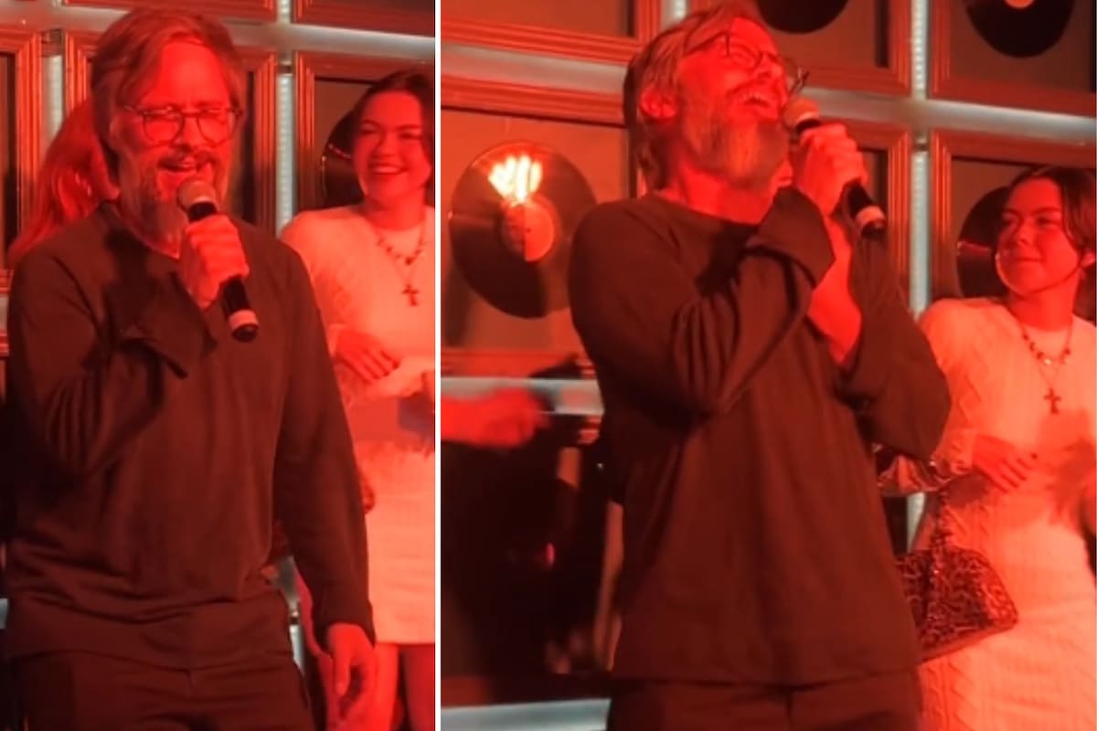 Gael García Bernal sorprende al cantar su icónico tema de ‘Rudo y Cursi’ 15 años después