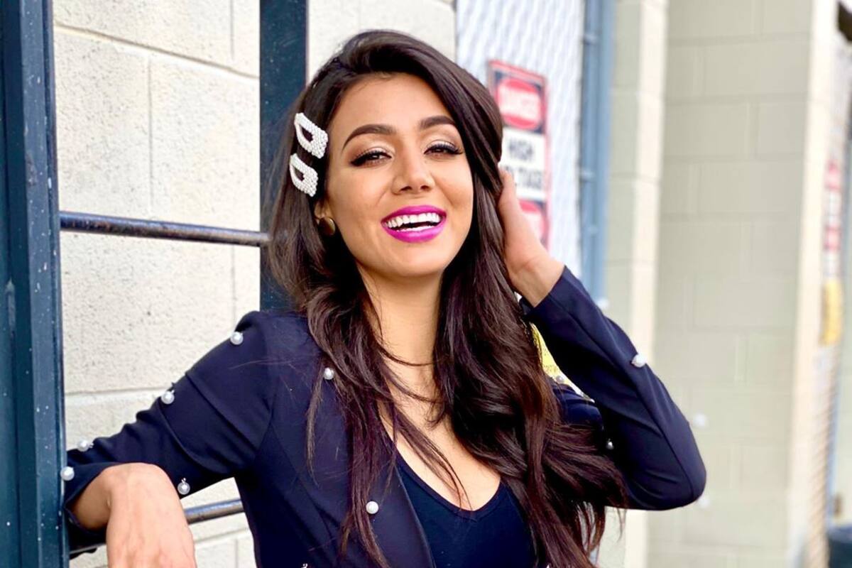 ¿Te gustaban los premios?: Confetti México quedó cancelado y conductora sube simpático video