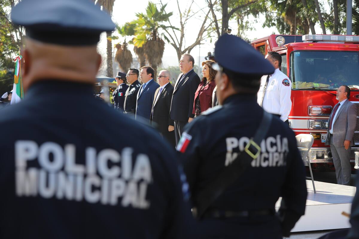 Dan de baja a más de 250 policías municipales