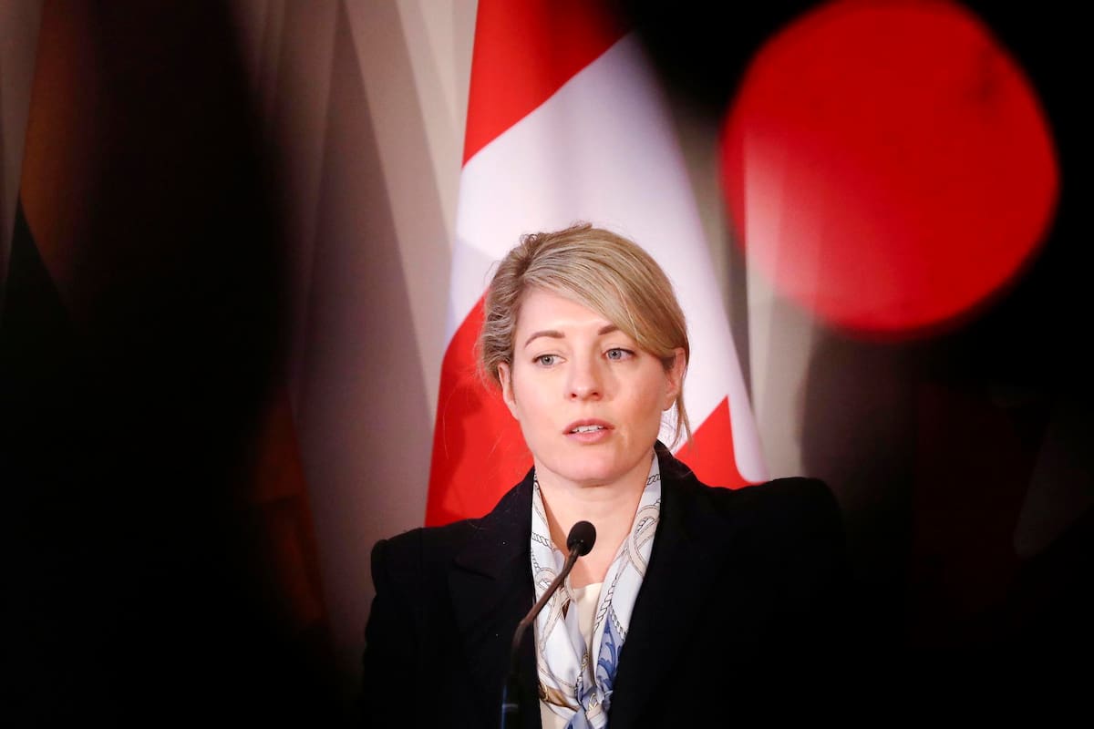 Canadá está listo para tomar represalias si Estados Unidos aplica aranceles: Ministra de Exteriores