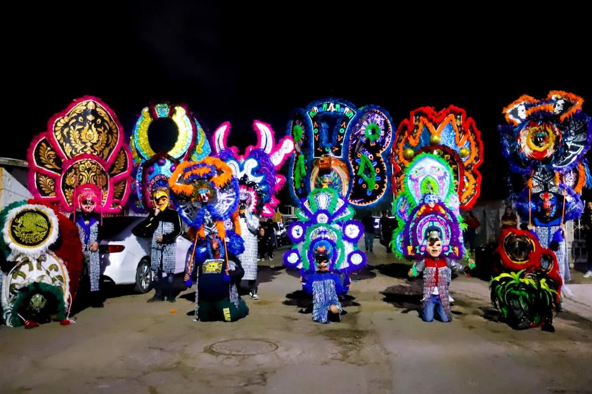 20 kilos sobre la cabeza: Los matachines de la colonia Baja California