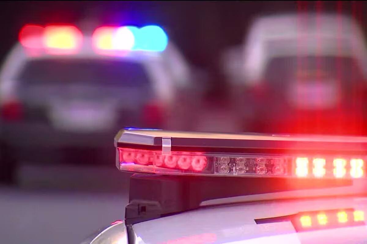 Encuentran a un hombre muerto en el baño de un taller mecánico