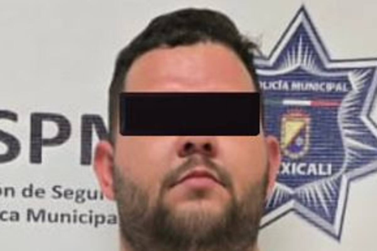 Con rifle y drogas arrestan a hombre en Mexicali