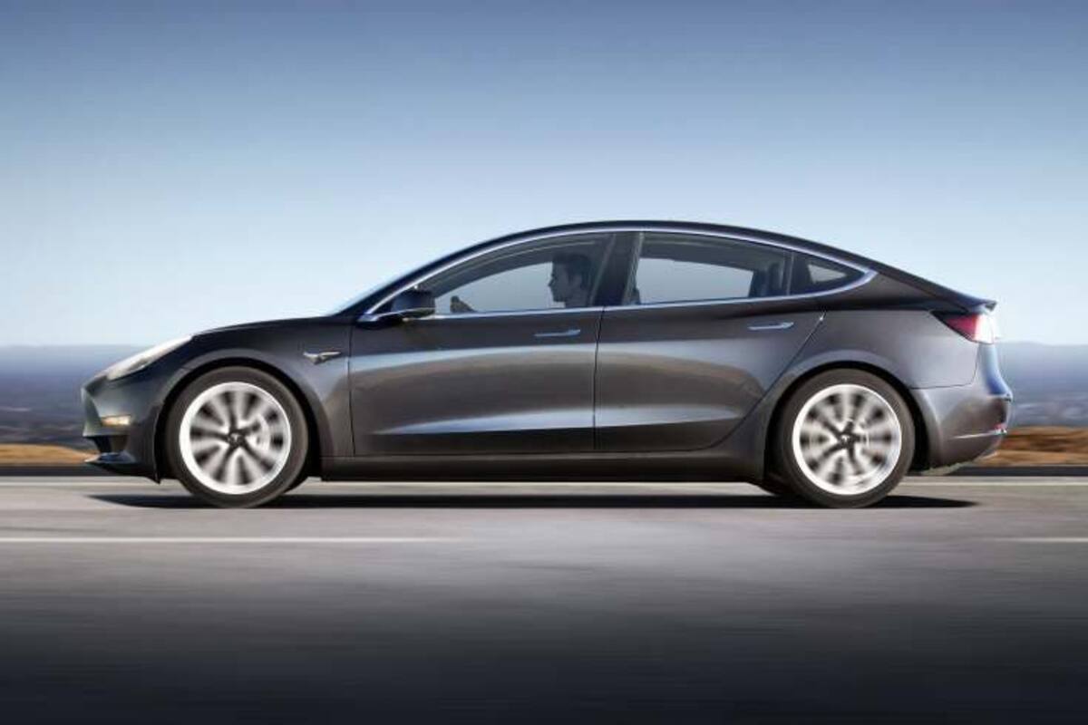 Tesla baja el costo de sus vehículos hasta en 5000 dólares