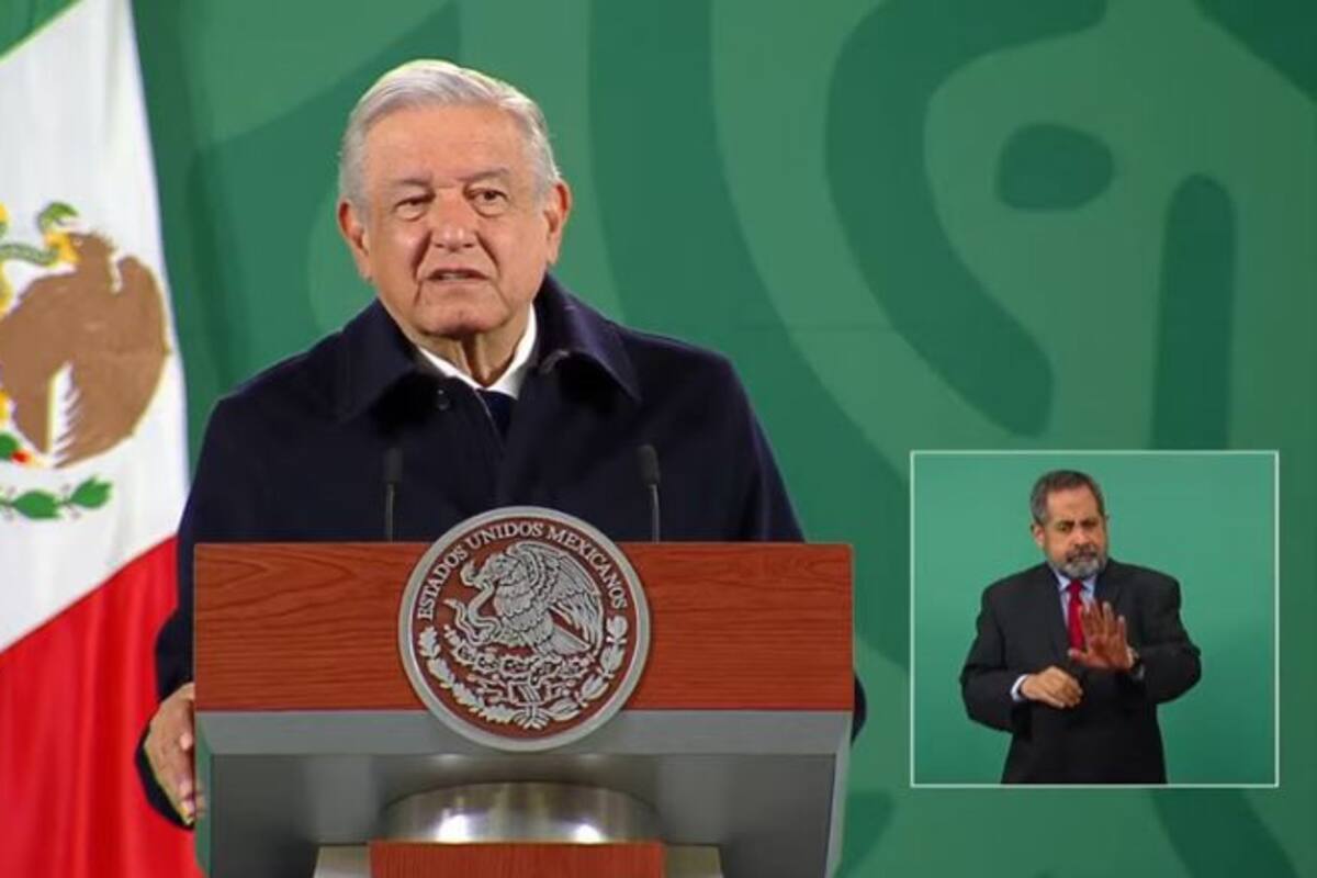 Mañanera de AMLO: López Obrador lamenta muerte de Vicente Fernández; anuncia que concluirá su conferencia con una canción del cantante