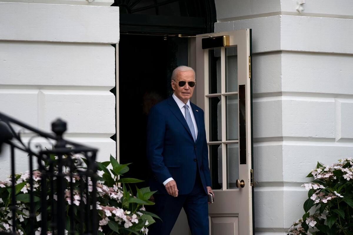 EU autoriza envío de 400 millones de dólares en ayuda militar a Ucrania