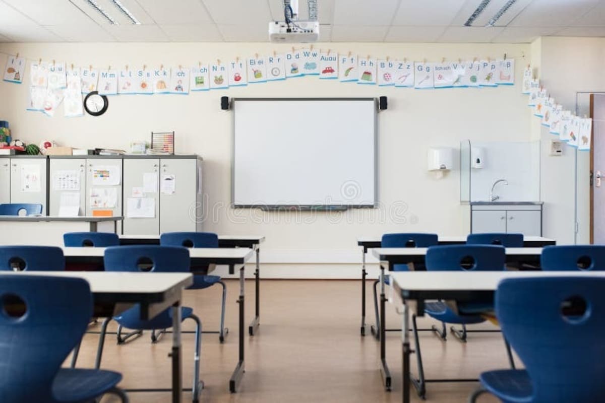 Por presencia del ICE cerca de las escuelas de SD, piden a alumnos portar documentación