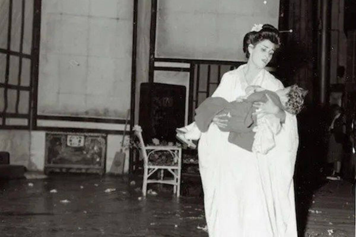 José José estuvo en el Palacio de Bellas Artes en brazos de su mamá