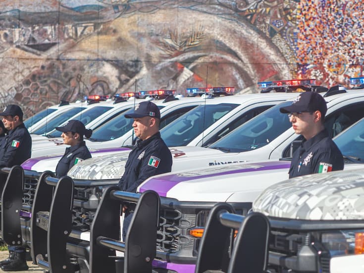 Gobernadora entrega 123 nuevas patrullas a la Fuerza Estatal y al Escuadrón Violeta