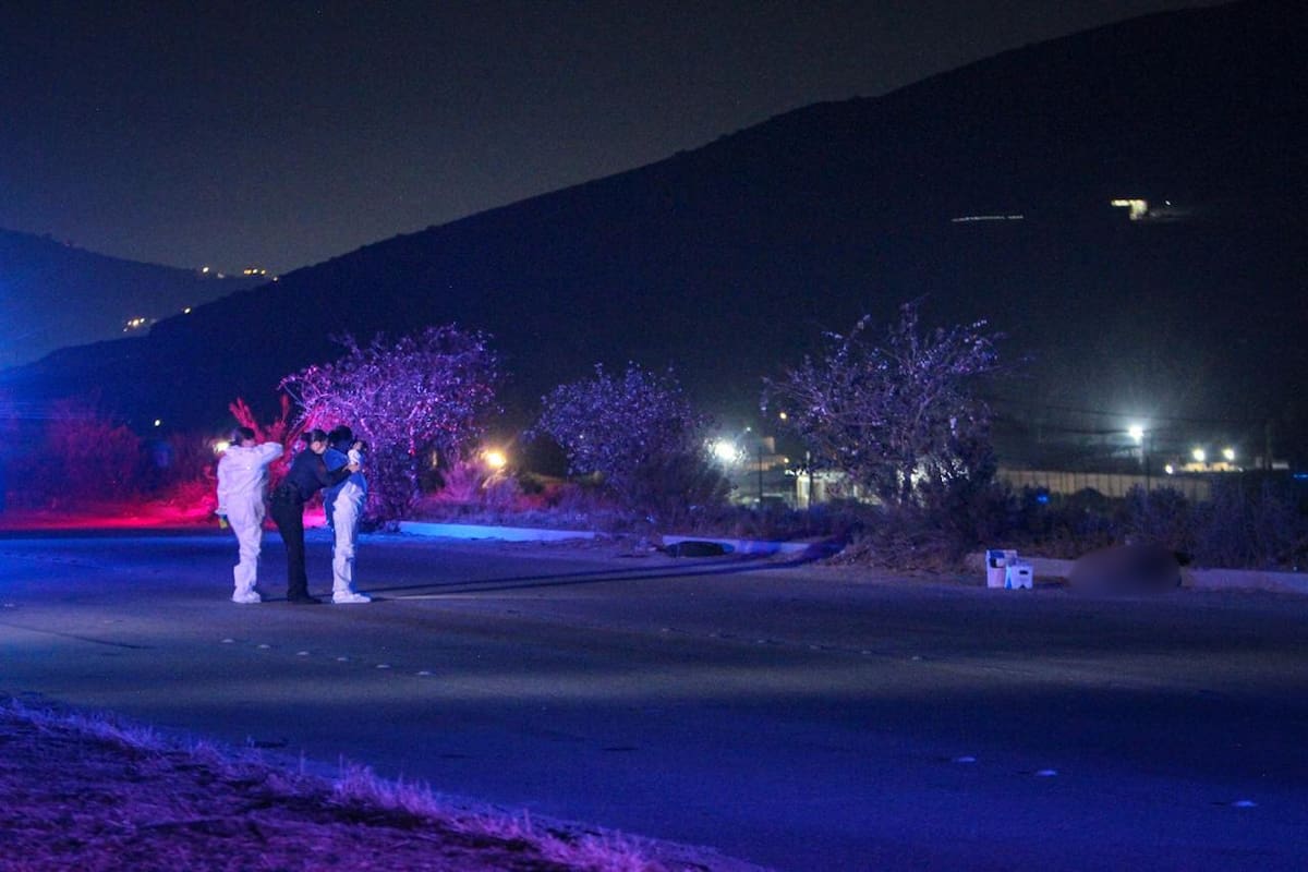 Un joven fue asesinado la noche del viernes en Valle San Pedro; autoridades investigan el homicidio y posible relación con carreras clandestinas en la zona. Foto: Border Zoom.