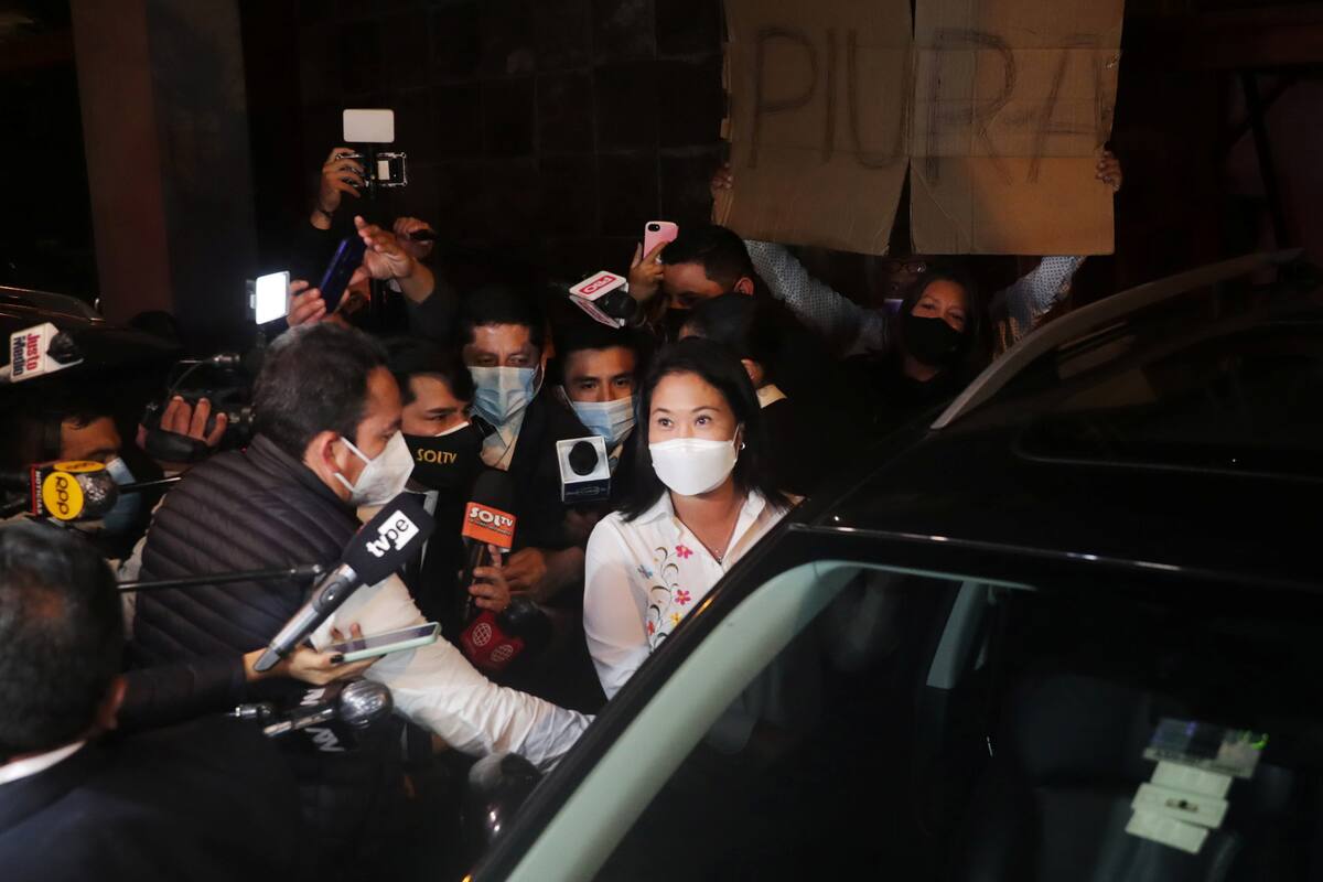 Elecciones en Perú: Fiscal peruano pide prisión preventiva para Fujimori mientras la candidata busca evitar derrota electoral