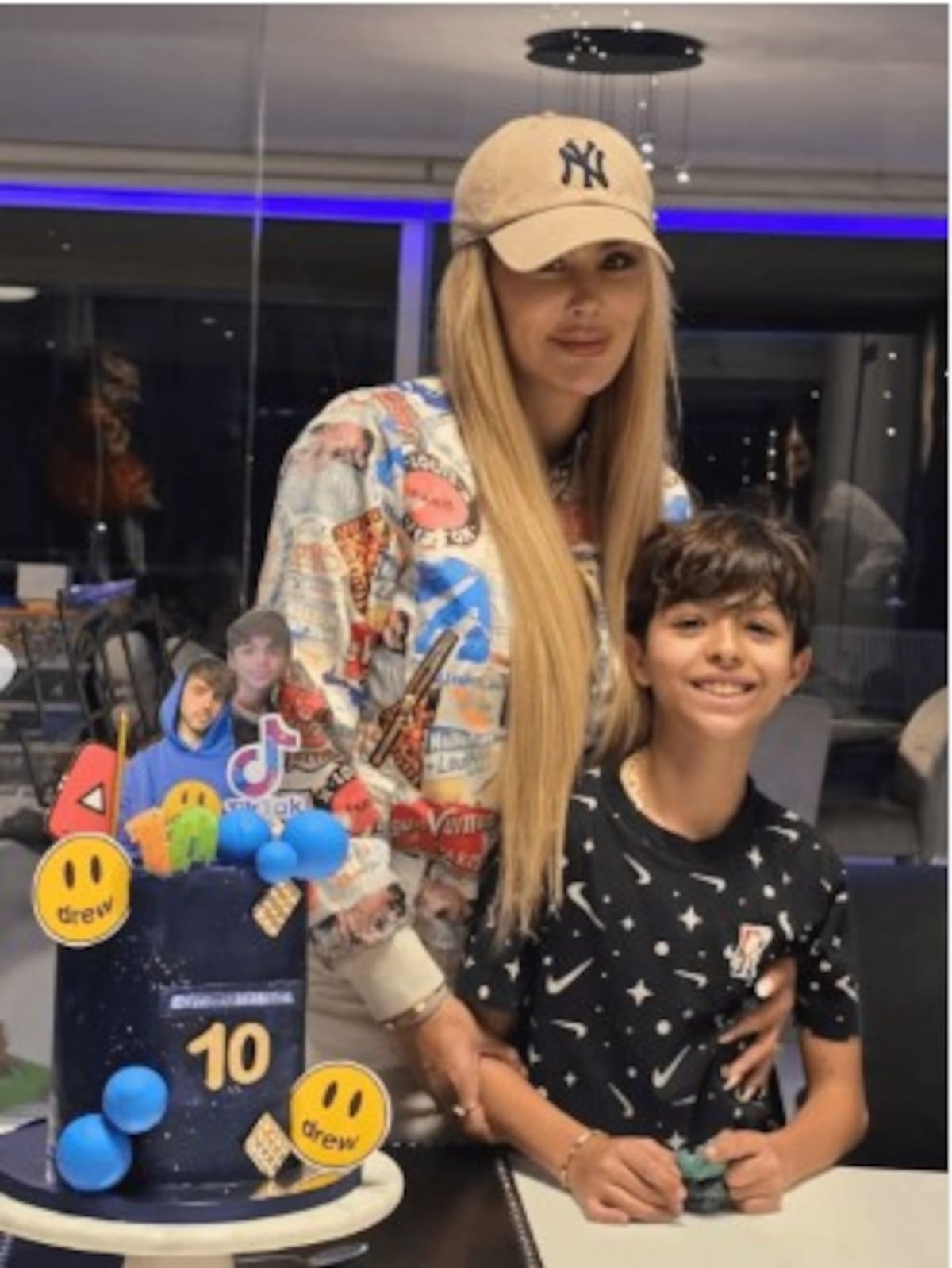 Tiene dos hijos.