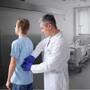 Este síntoma después de los 50 años puede ser una señal de cáncer de riñón, vejiga o próstata, advierte urólogo