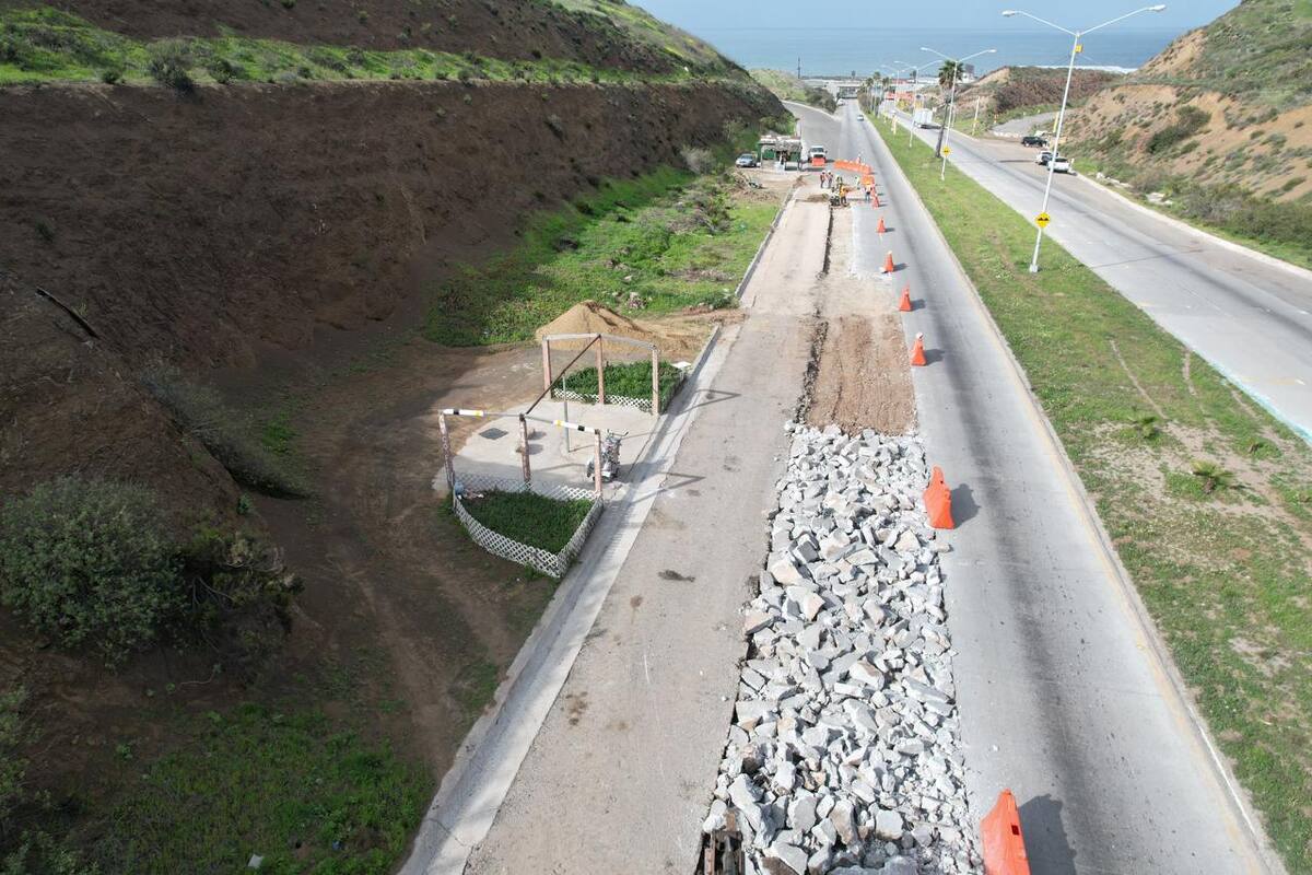 Se trabaja en el tramo del kilómetro 35+000 al 40+000, para la rehabilitación de ambos sentidos en la vialidad.