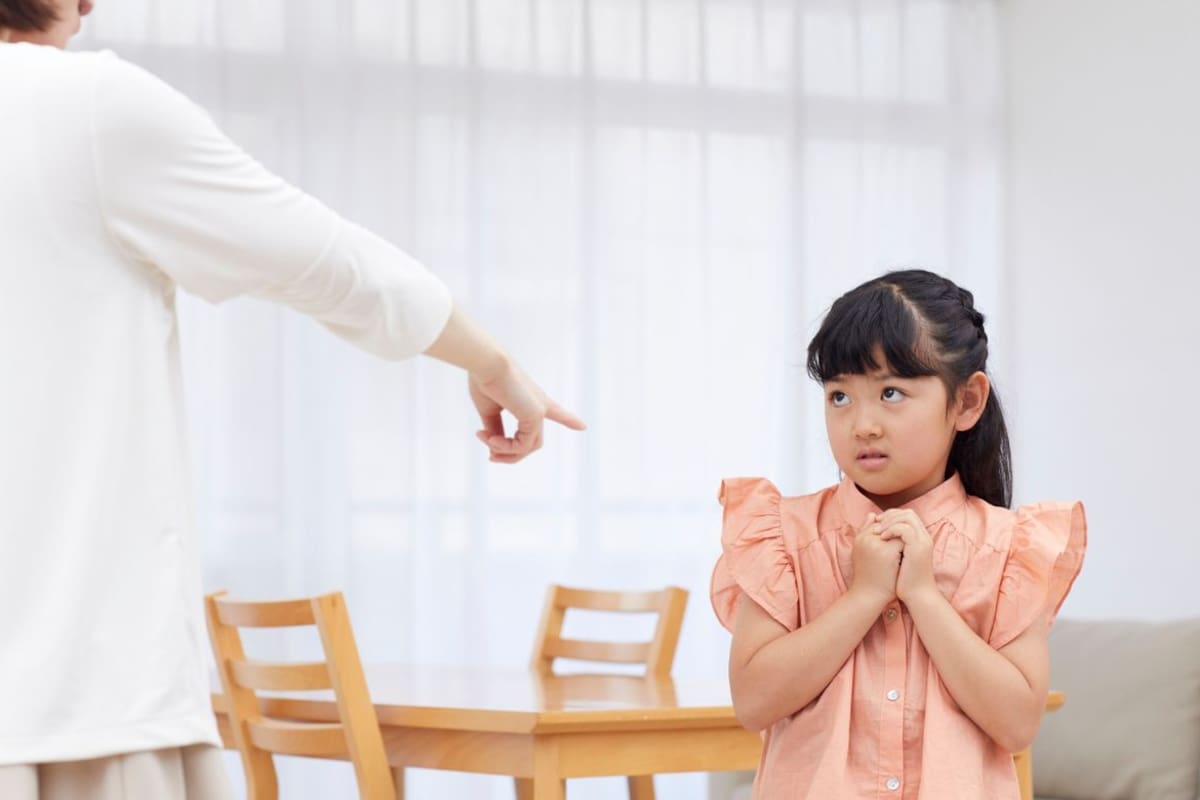 Psicólogos explican qué hacer cuando un niño pega y por qué evitar gritos o castigos físicos puede ayudarle a controlar mejor sus emociones y conducta