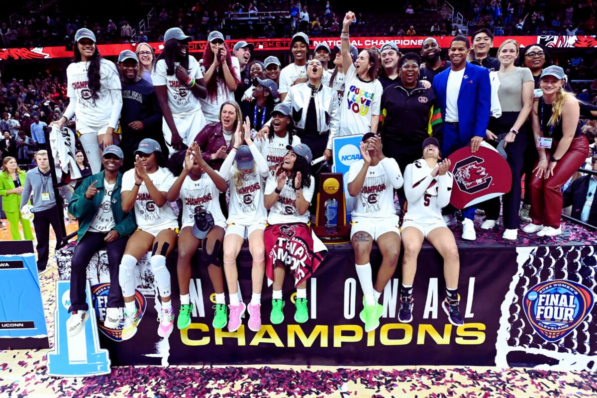 NCAA: Carolina del Sur se corona campeón invicto en la Final de la WCBB contra Iowa