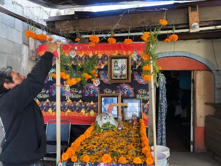 Purépechas celebran a sus muertos en Rosarito