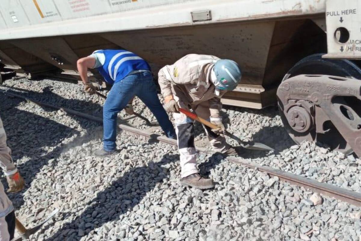 Se llevan gran susto al descarrilar el tren