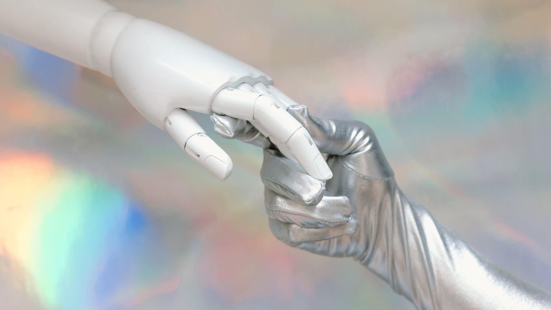 En un mundo cada vez más afectado por la soledad, la inteligencia artificial se presenta como una opción de compañía emocional/Foto: Canva