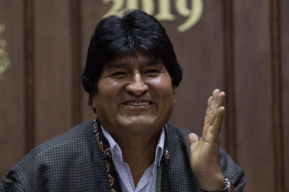 MEX9962. CIUDAD DE MÉXICO (MÉXICO), 27/11/2019.- El expresidente de Bolivia Evo Morales, participa este miércoles durante una rueda de prensa en Ciudad de México (México). Evo Morales dejó de hospedarse en un campo militar y ayer se mudó a un domicilio en Ciudad de México en el que ya no percibirá ayuda de manutención del Gobierno mexicano, reveló este miércoles el boliviano. EFE/Str