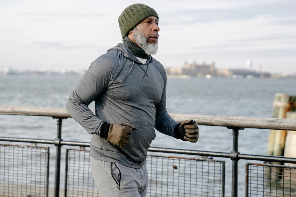 Correr esta cantidad de tiempo a la semana podría retrasar tu envejecimiento hasta 12 años, según experto