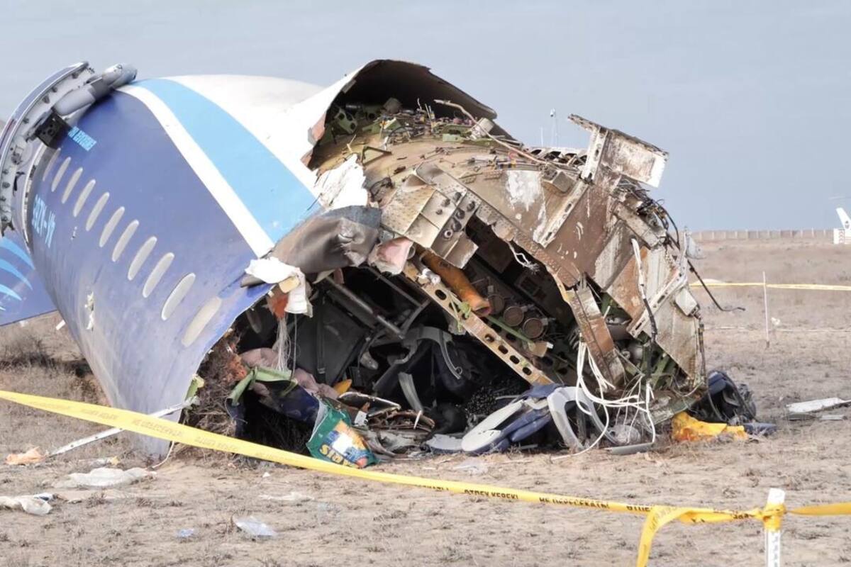 Biden evita culpar directamente a Rusia por accidente aéreo de Aerolíneas de Azerbaiyán