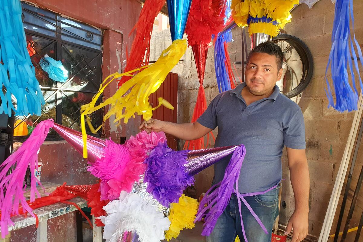 Se convierte en "rey de las piñatas"