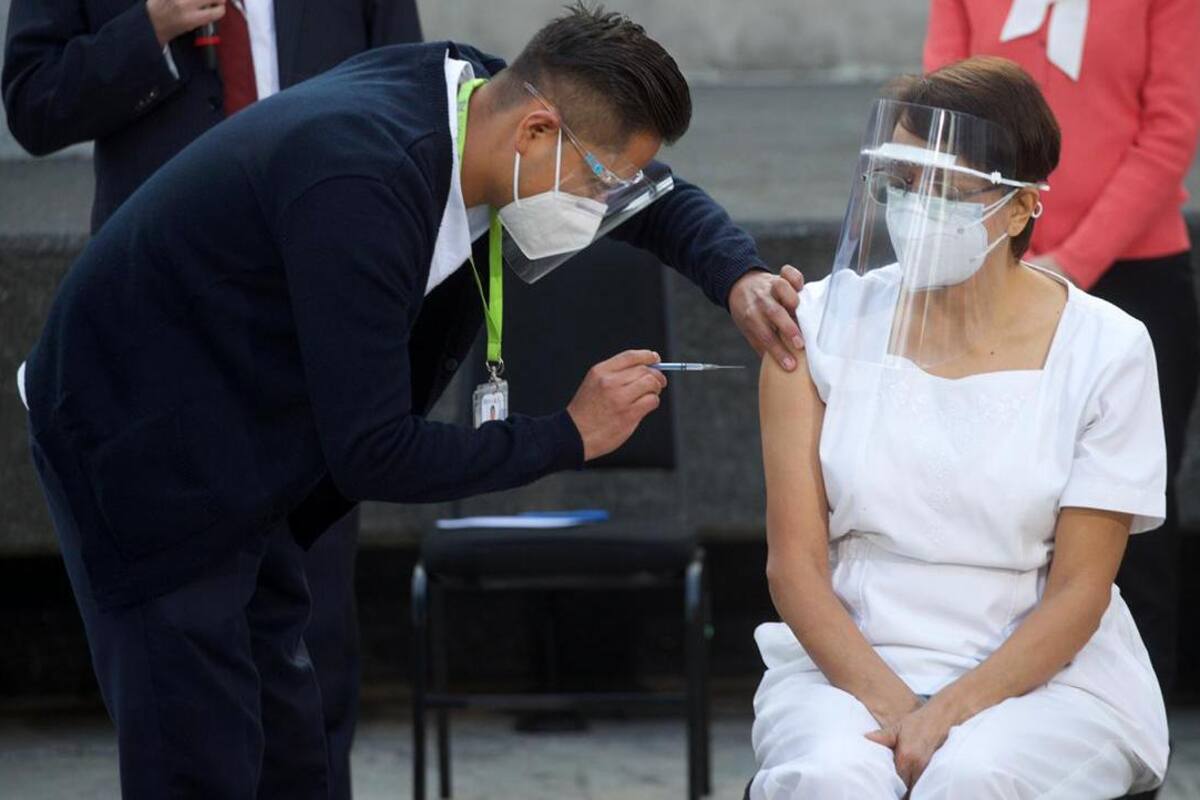 Hoy recibirá la segunda dosis de la vacuna contra Covid-19 el primer personal médico vacunado en el País