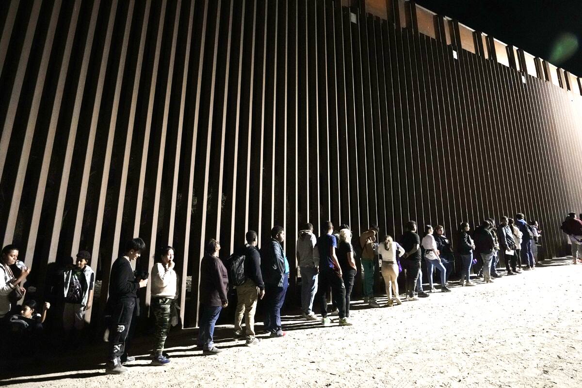 SRE protegerá mexicanos ante votación en Arizona de ley que criminaliza migrantes