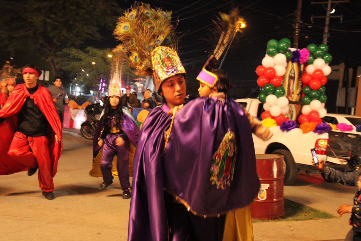 Matachines peregrinan por más de dos horas a la Catedral