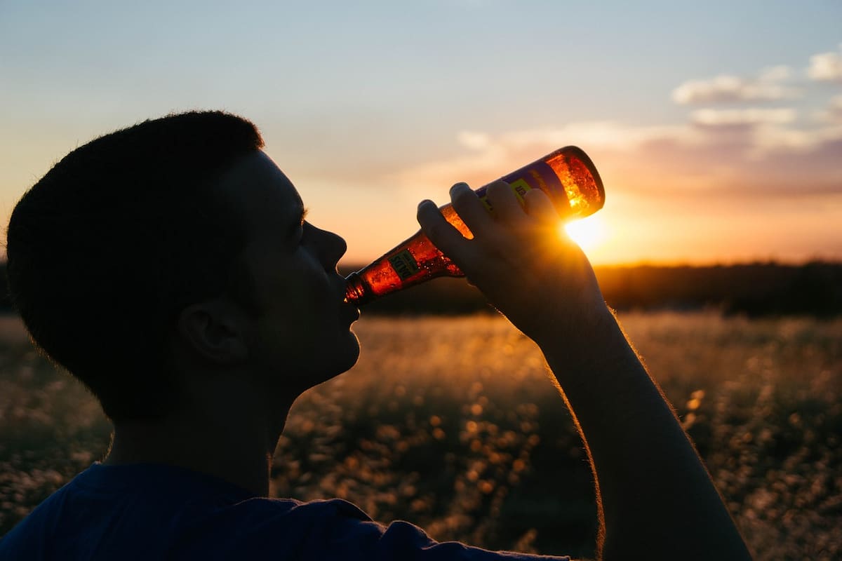 Consumo de alcohol: Impacto en los jóvenes en México, según investigación del GOBMX