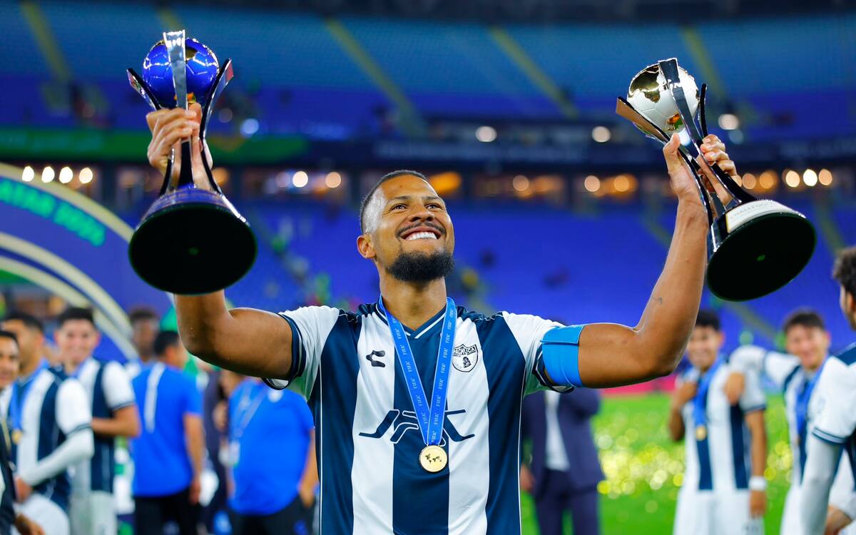 Salomón Rondón de cara a la gran final de la Copa Intercontinental. Foto: @Tuzos en X