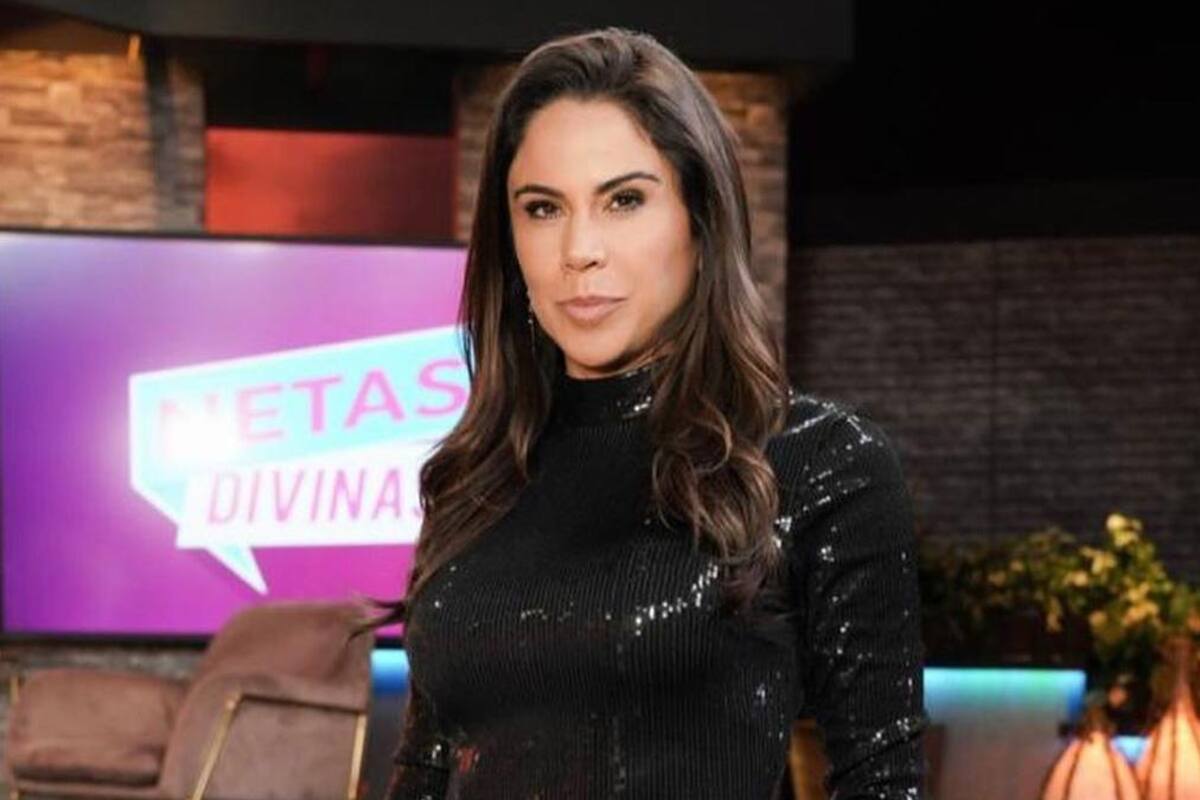 Paola Rojas sorprende a sus fanáticos al aparecer en traje de baño