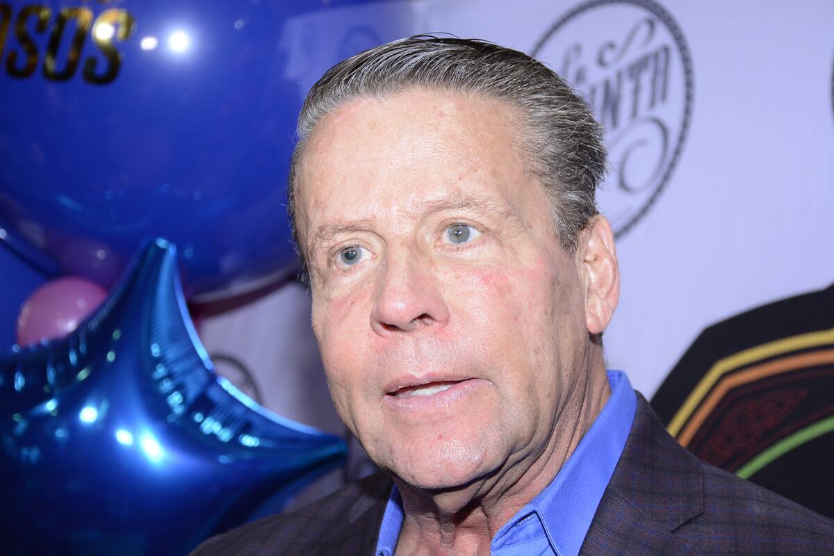 Alfredo Adame protagoniza pleito con Olivia Collins durante la marcha por el Orgullo LGBTQI+