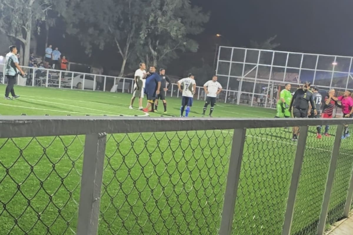 Partido amistoso de futbol termina en agresión contra árbitro