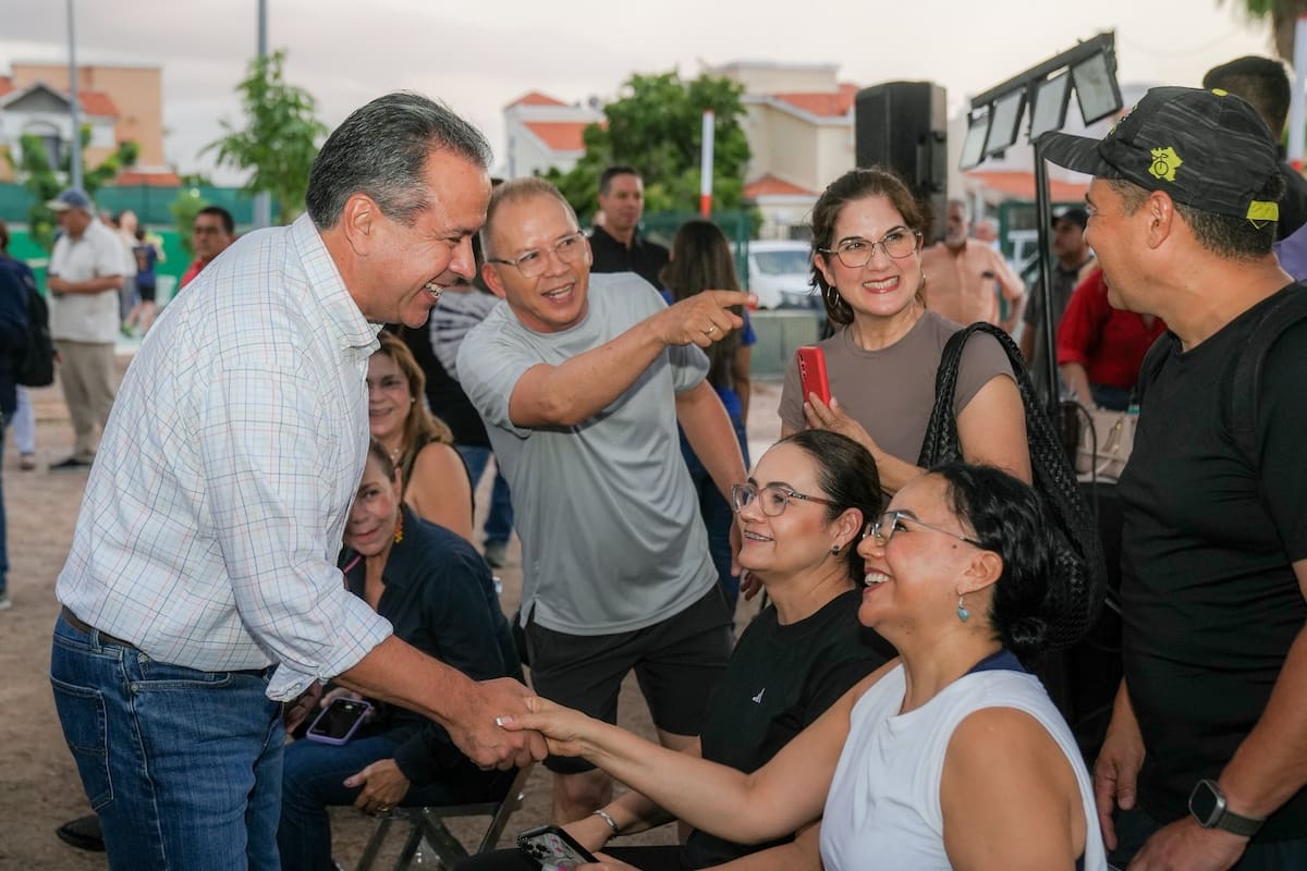 Vecinos del Surponiente de Hermosillo recibieron las nuevas instalaciones deportivas y el sistema de iluminación LED del Parque Deportivo Montecarlo. FOTO: ESPECIAL