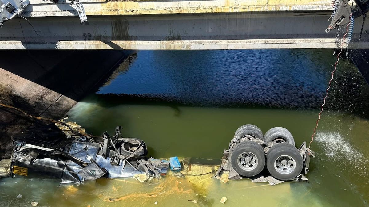 Conagua suspende consumo de agua y riego agrícola en Cajeme, Navojoa y Benito Juárez tras volcadura de pipa con sulfato de alumino en el Canal Alto