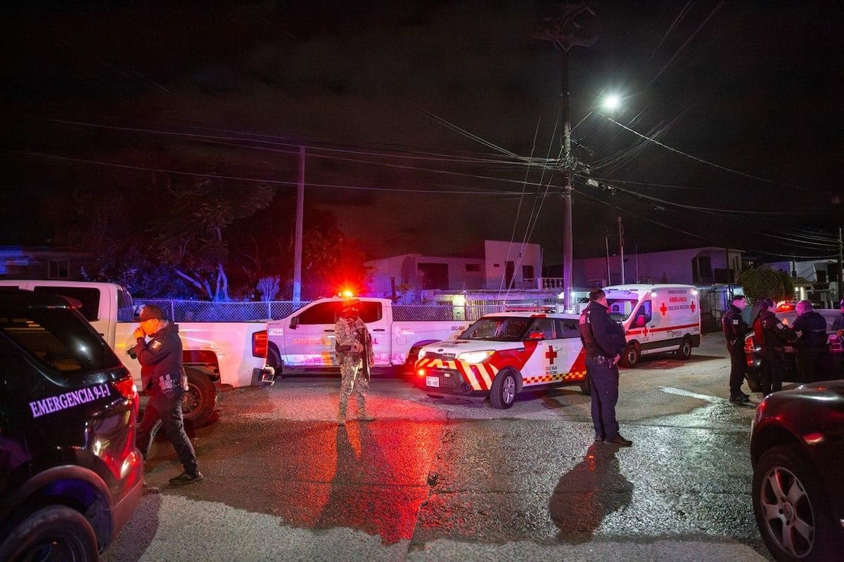 La víctima fue atacada dentro de su domicilio por sujetos armados; menores presenciaron el hecho. Foto: Border Zoom