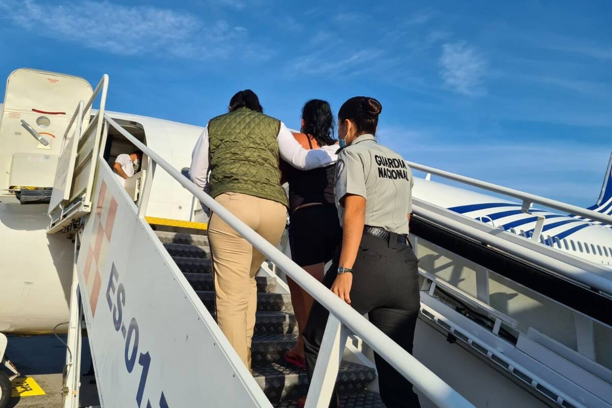 INM regresa a 89 migrantes a Cuba tras no acreditar su estancia en México