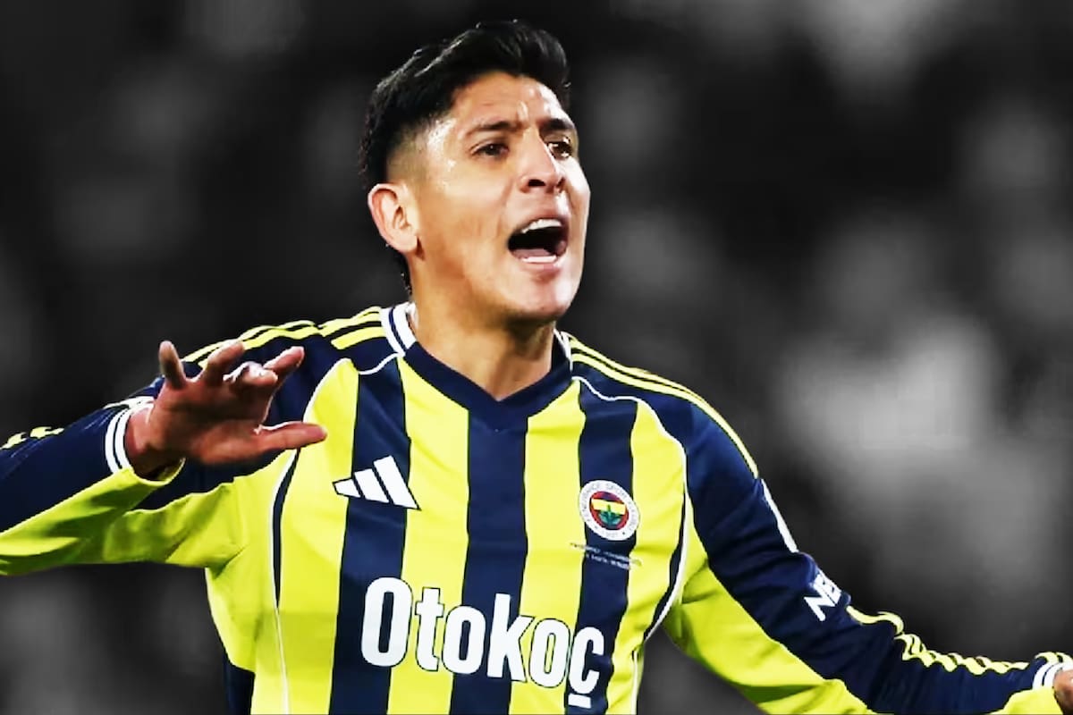 Edson Álvarez es abucheado por la afición del Fenerbahce