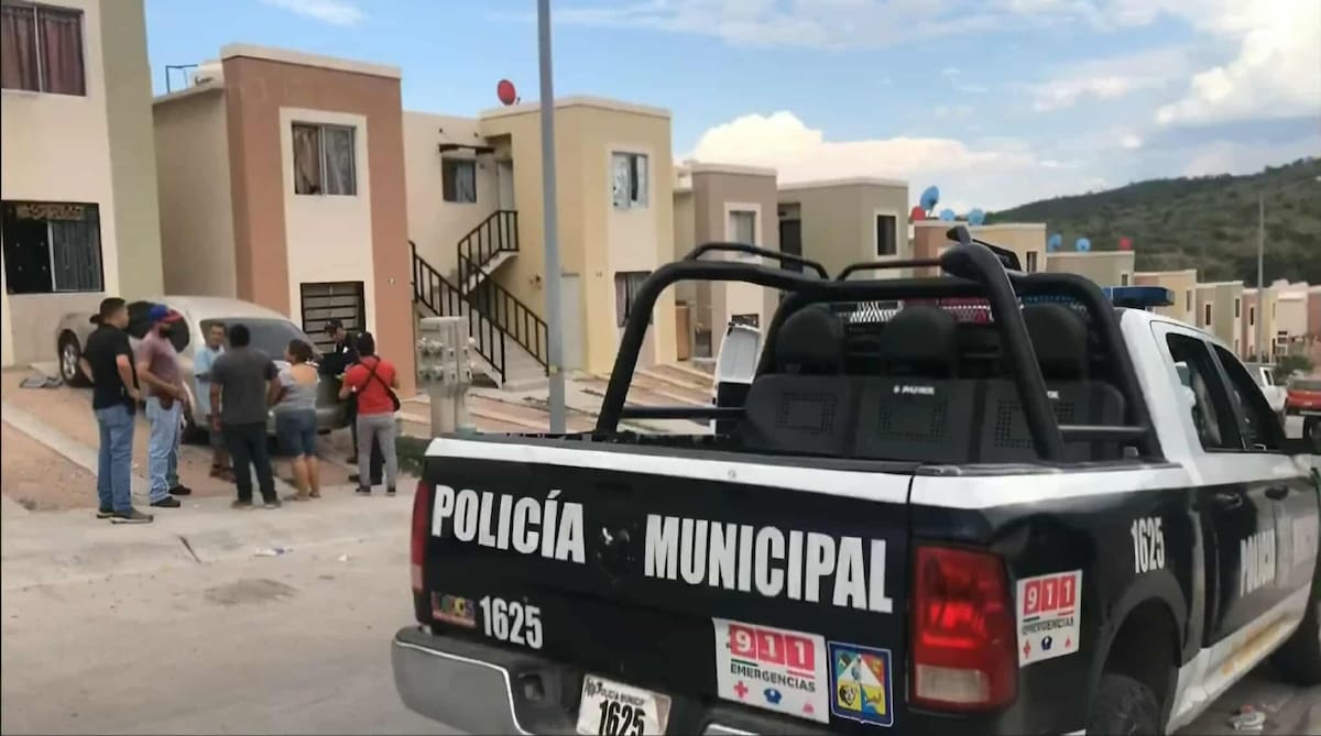 La joven fue hospitalizada con lesiones que ponen en riesgo su vida.