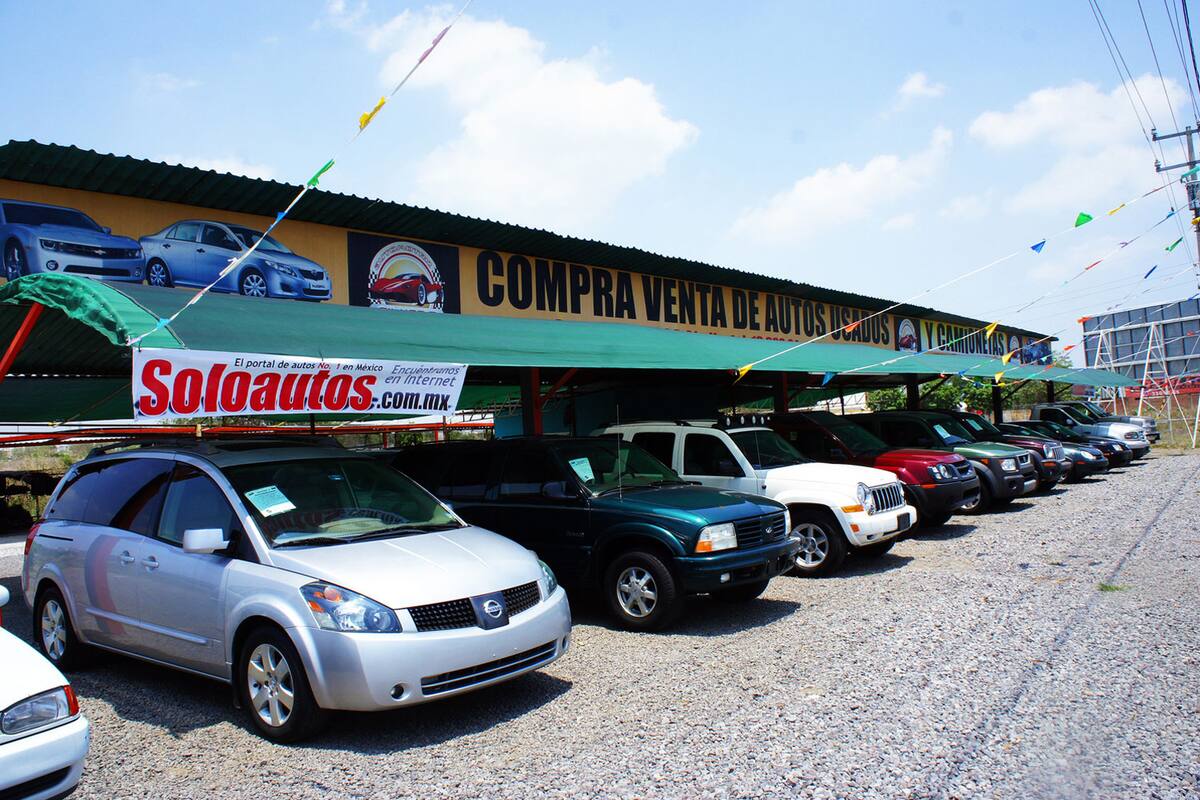 Cae ventas de autos usados en Tijuana por carros 'chocolate'