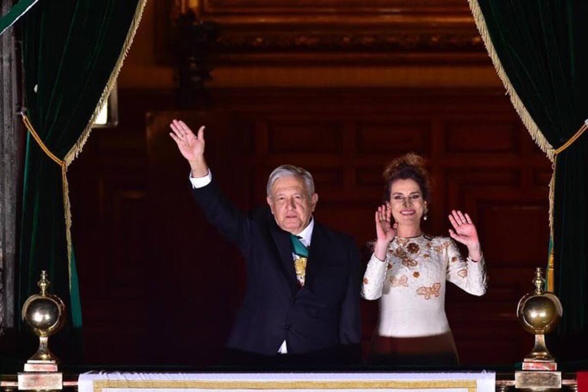 Vestido de Beatriz Gutiérrez genera controversia en redes sociales