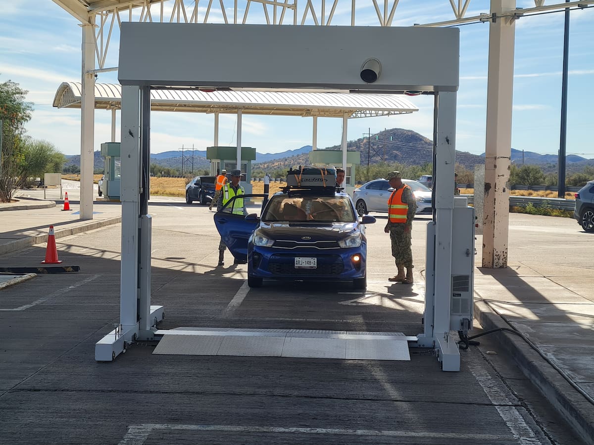 En el punto de revisión de Querobabi, transportistas reportan demoras de horas durante las inspecciones. FOTO: BANCO DIGITAL