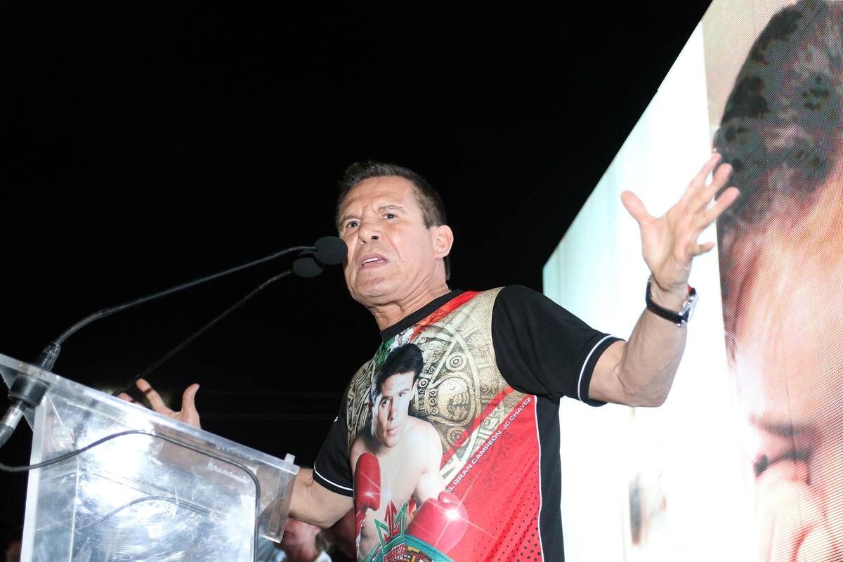 Julio César Chávez hace un llamado a los mexicanos, les pide quedarse en casa