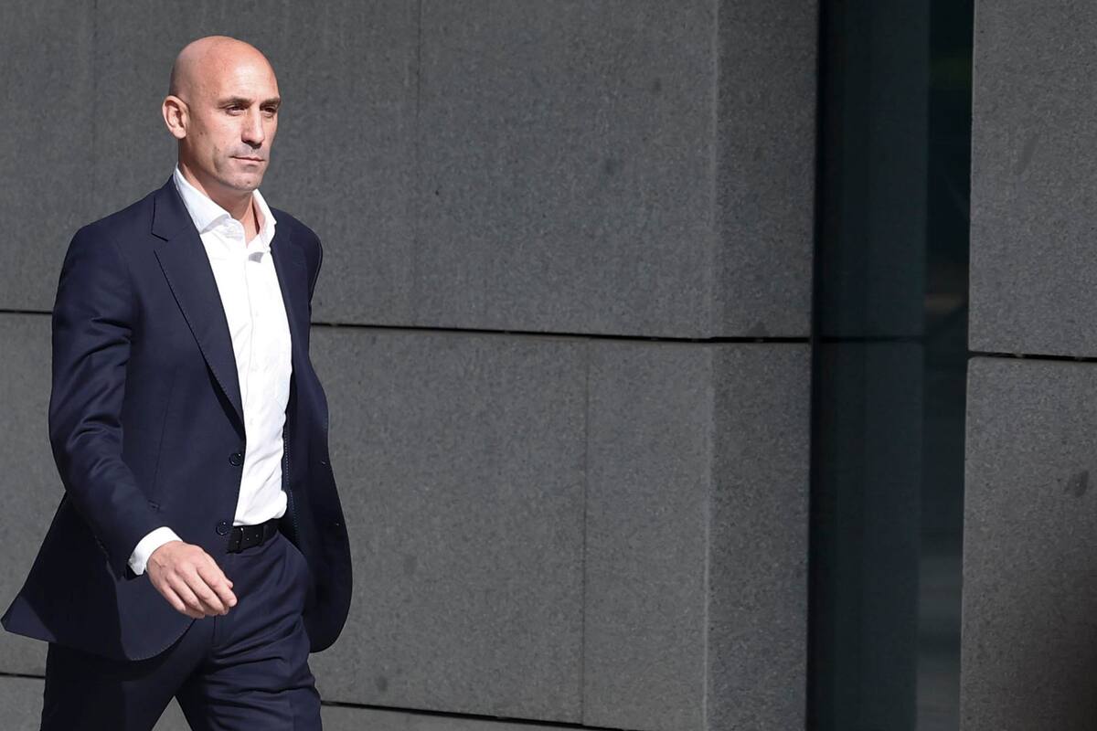 Dejan en libertad a Luis Rubiales tras declarar ante la Guardia Civil